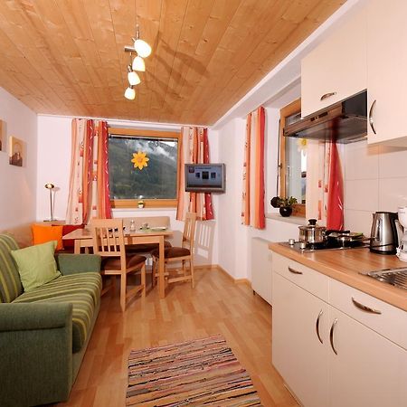 Single Apartment Martlerhof Tux Quarto foto